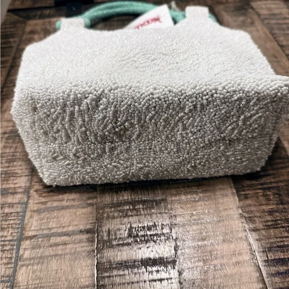 Viral TJ Maxx Beaded Turtle Design Handbag NWT - Picture 3 of 4